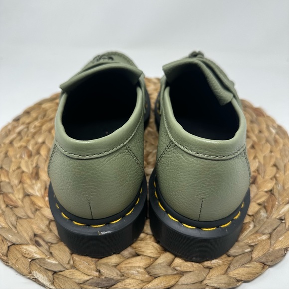 DR MARTEN Adrian Loafers Leather Tassel Khaki Green Size 9 Women's - Picture 7 of 9